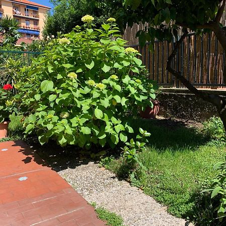Il Giardino Dei Limoni Apartment Киавари Екстериор снимка